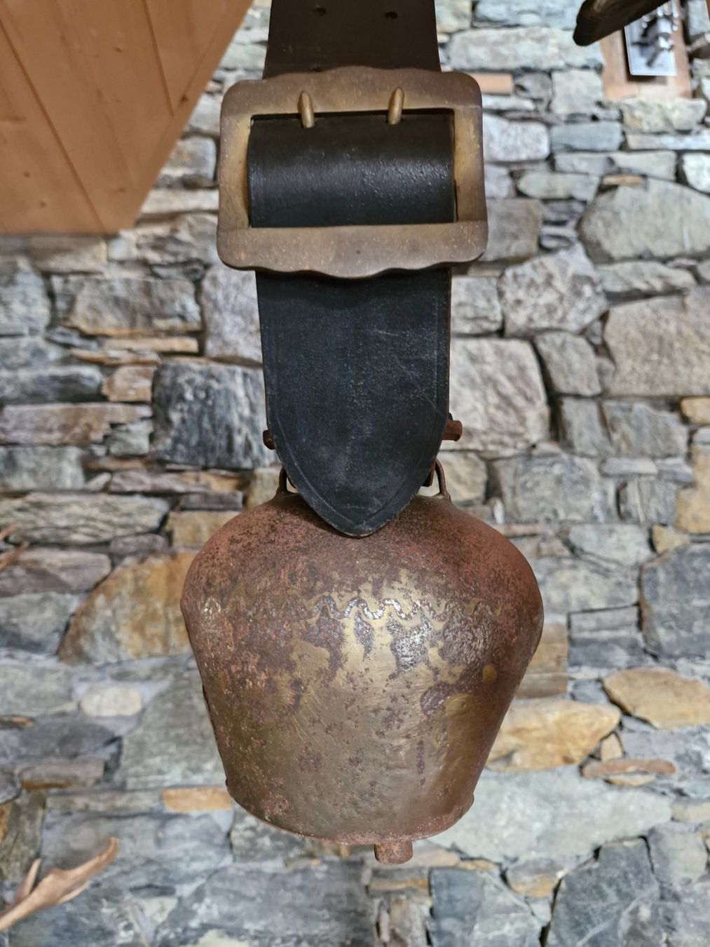 Glocken & Treicheln: Treichel Glocke – Gebraucht aus Guarda von rue_bpd7 1