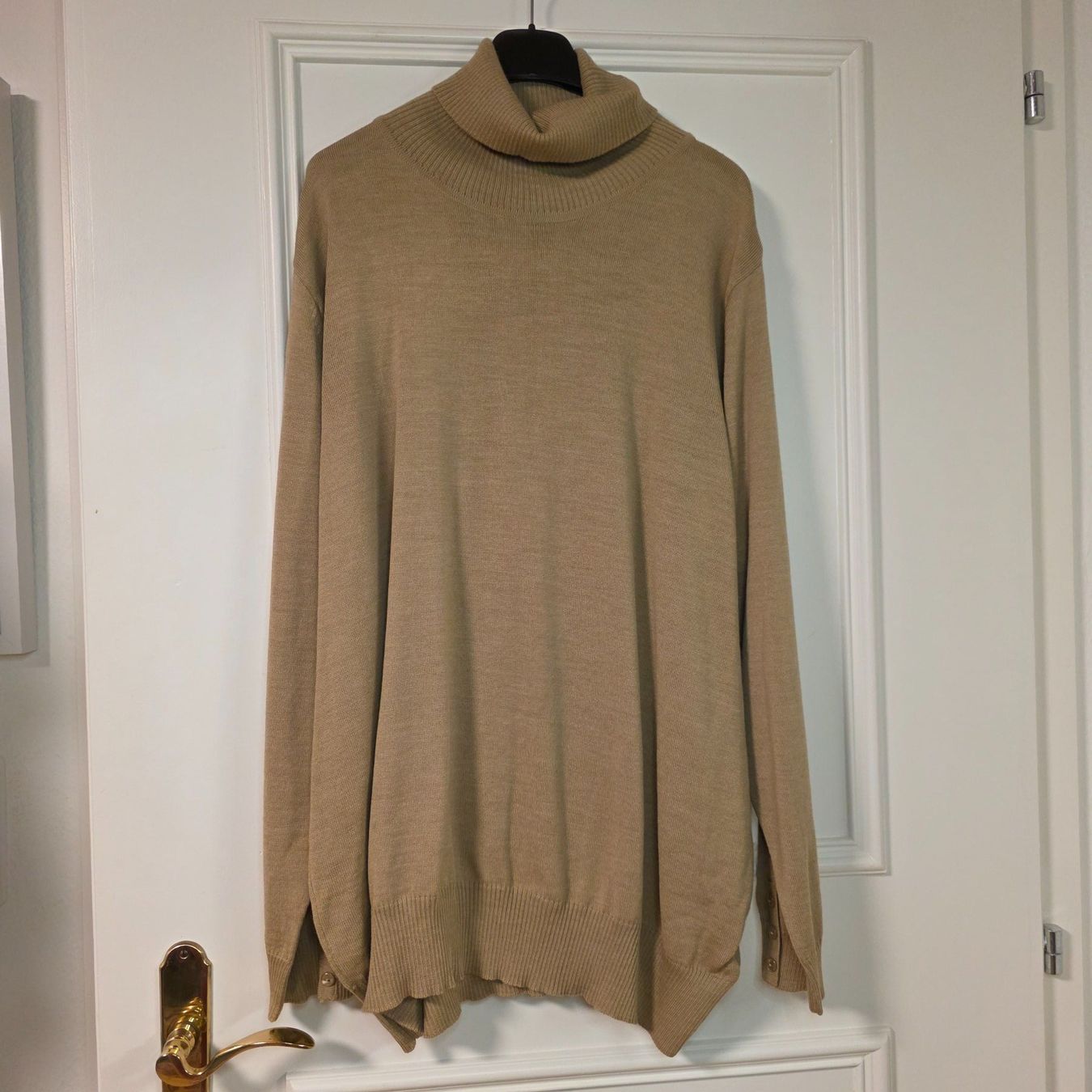 C&A Maglioni & Felpe: Beiger Rollkragenpullover – bequem & zeitlos – Usato da Wald ZH venduto da CapLux 2