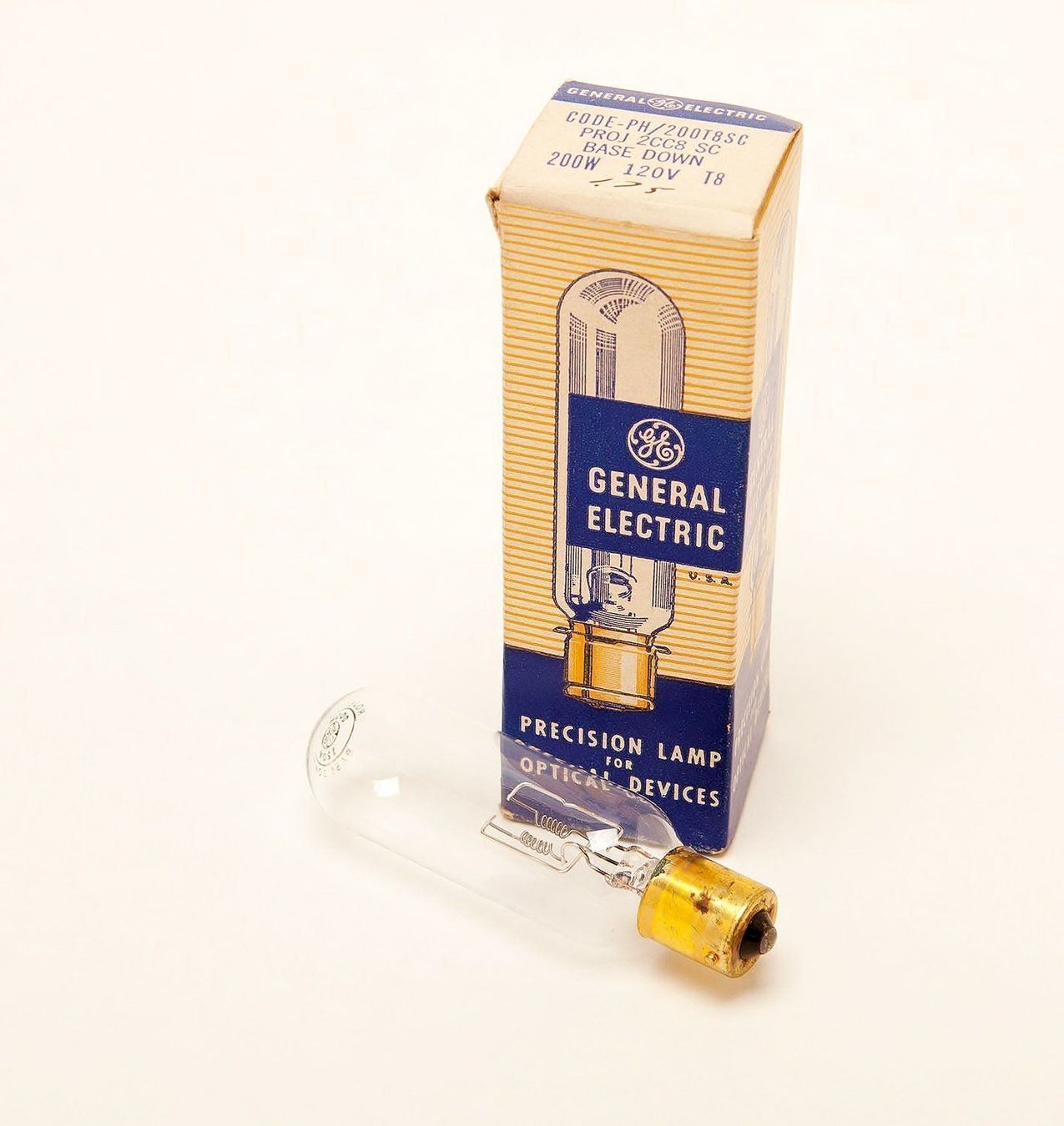 Lampade: GE Projektor Lampe - 200W / 120V – Nuovo e nell'imballaggio originale da Reinach AG venduto da Amroch