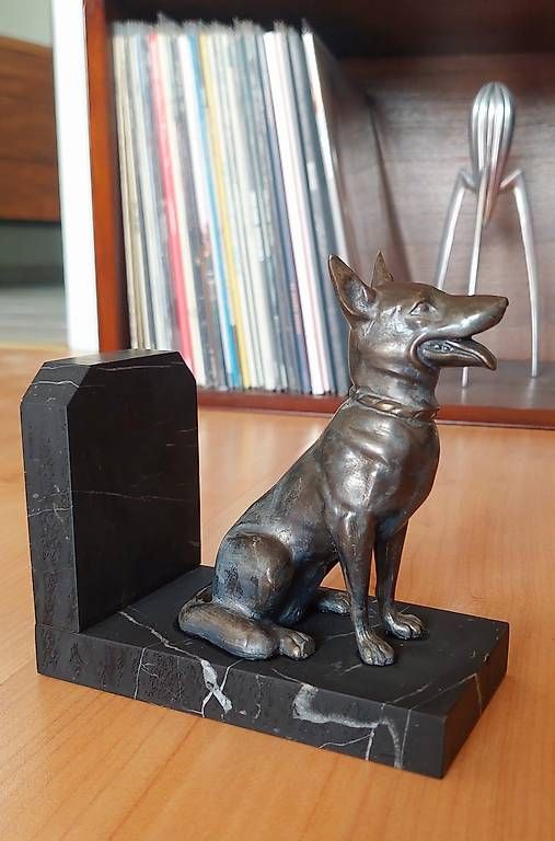 Sonstige Dekorationen & Accessoires: Buchstütze Schäferhund / Malinois – Gebraucht aus Gwatt (Thun) von ARC_TERYX