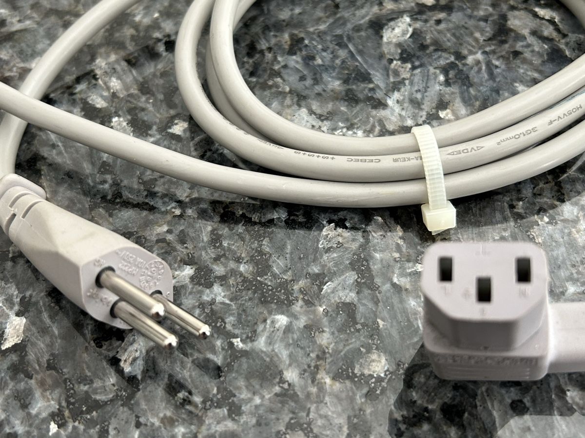 Cavi: Kabel – Usato da Winterthur venduto da stella67