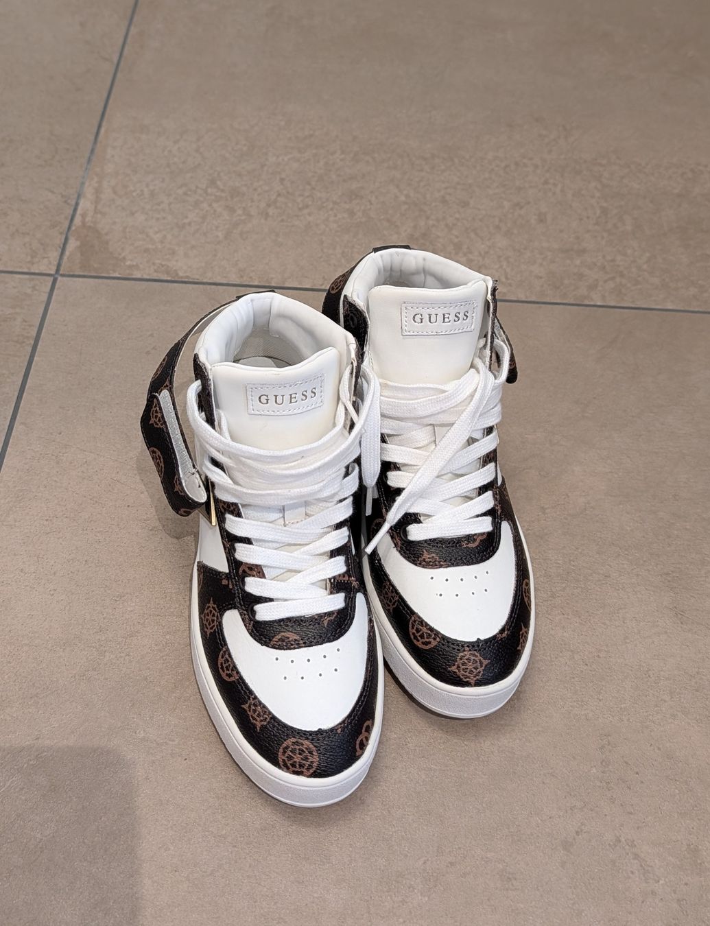 Guess Damenschuhe: Schöne GUESS Sneaker - Damen - Gr. 36 - NEU – Neu (gemäss Beschreibung) aus Vilters von rs4aholic 2