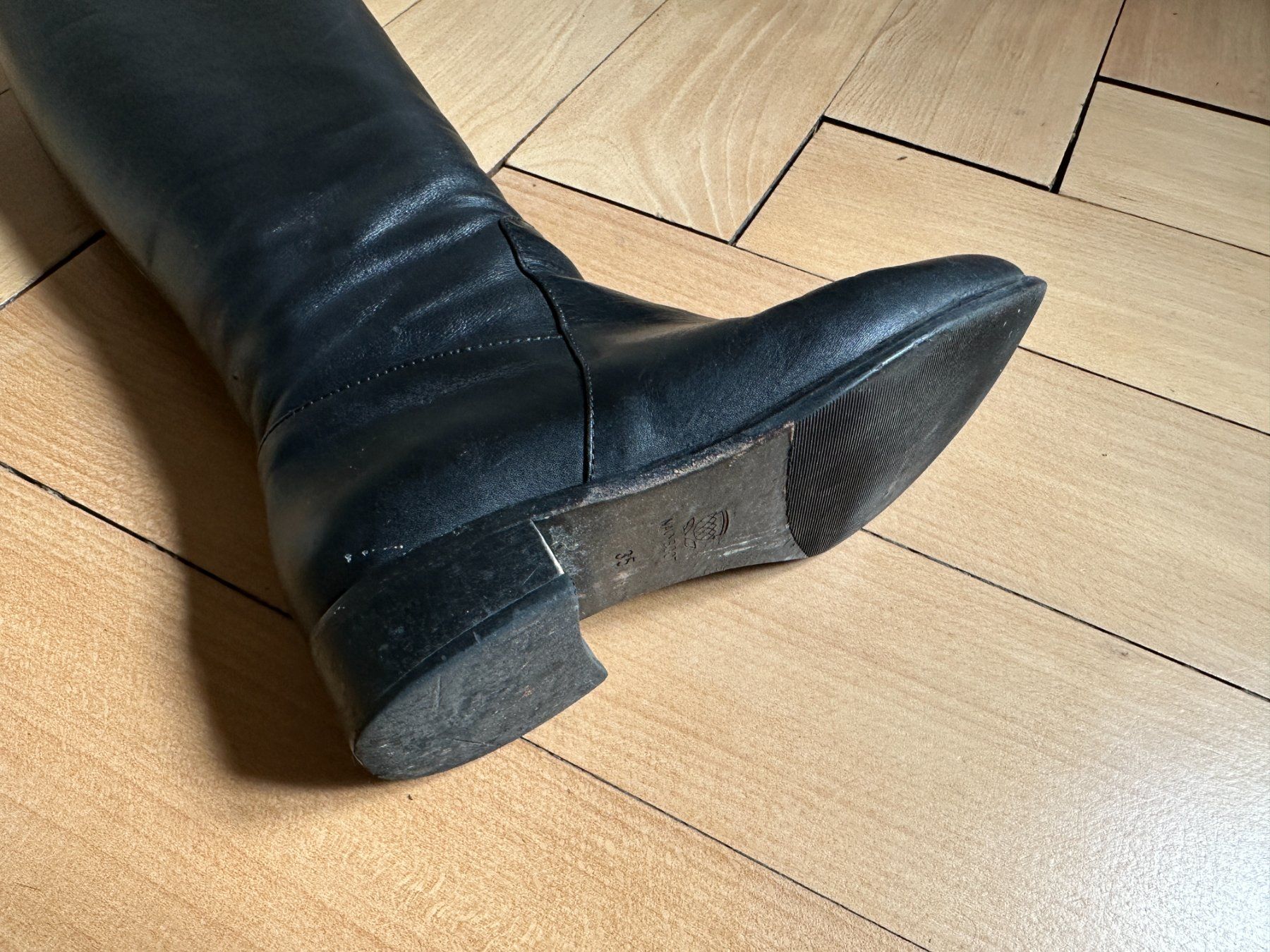 Navyboot Damenschuhe: NAVYBOOT - Leder Stiefel schwarz 35 – Gebraucht aus Zürich von Diazaio 3