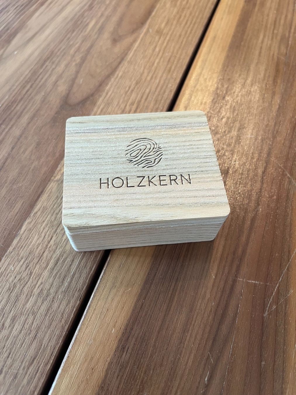 Catenine: Halskette Holzkern – Usato da Egerkingen venduto da simsigi 2