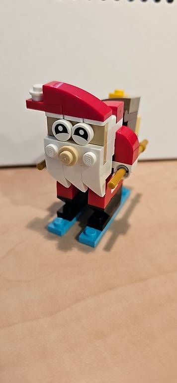 Lego Spielzeuge: Lego® 30580 Creator Weihnachtsmann – Gebraucht aus Schaan von Klemmbausteine 1