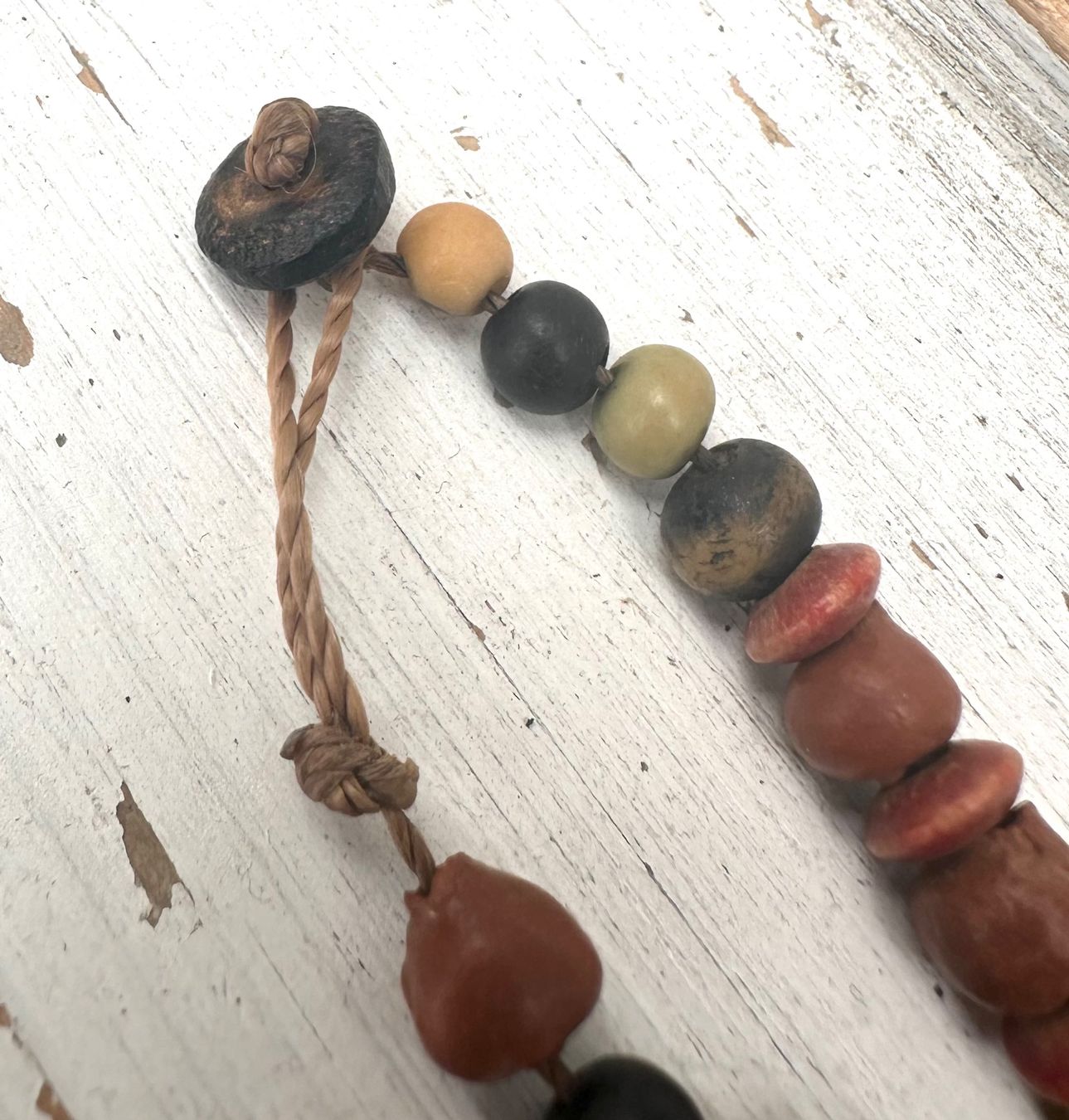 Colliers: 🟢 collier perles graines / Halskette aus Samen – Neuf (Voir description) à Fribourg par Meta26 3