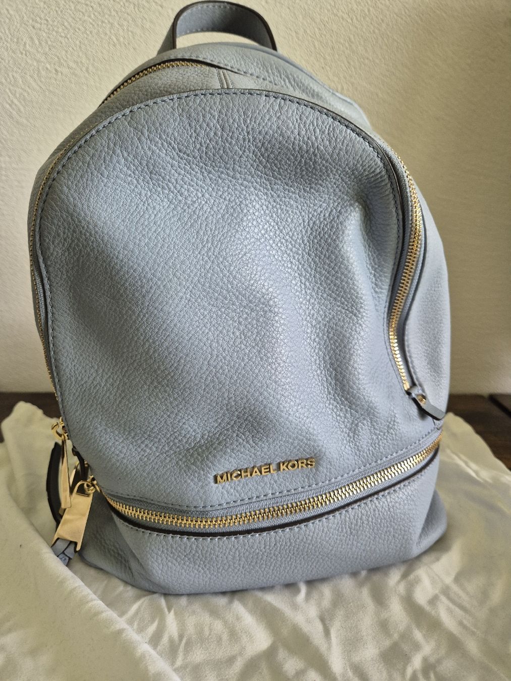 Michael Kors Zaini: Michael Kors Rucksack Damen Leder Hellblau  – Usato da Frauenfeld venduto da Redlady2088