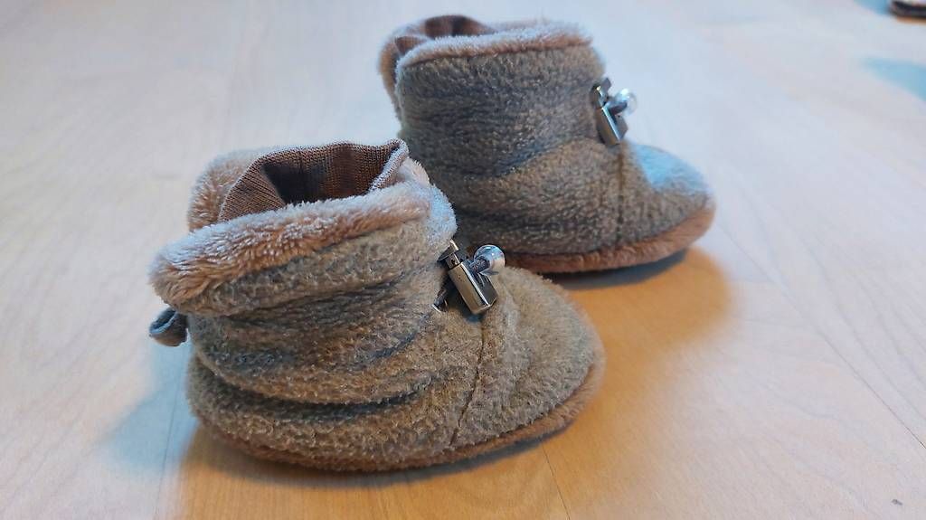 Schuhe für Jungen: Winterschuhe – Gebraucht aus Wohlenschwil von fabulous86