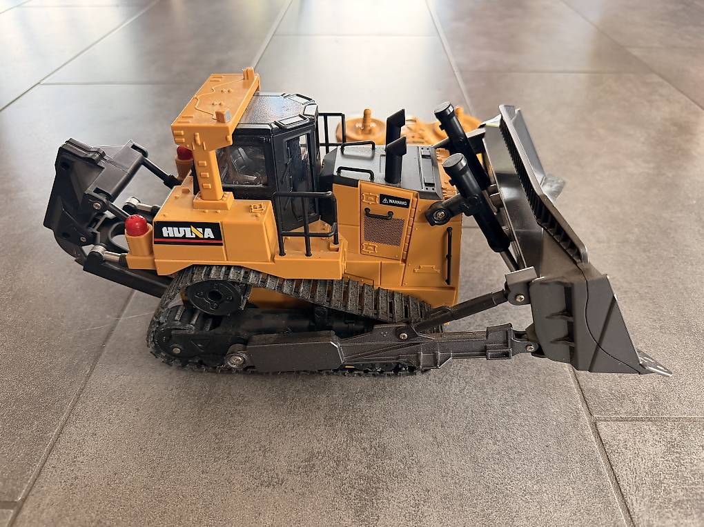 Modellismo RC: Bulldozer Ferngesteuert – Usato da Zimmerwald venduto da Andi198 2