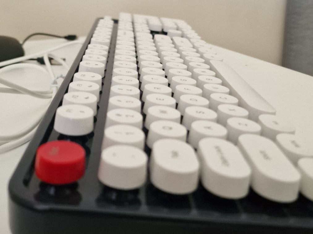 Tastaturen: Retro Style Wired Keyboard + Bluetooth Mouse – Gebraucht aus Embrach von dkanike 1