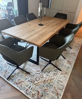 Holz Esstisch mit 8 Stühlen 