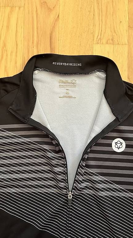 Canottiere & Pantaloni: Rennradtrikot  Grösse M AGU – Usato da Lyss venduto da lar_n9vr 1