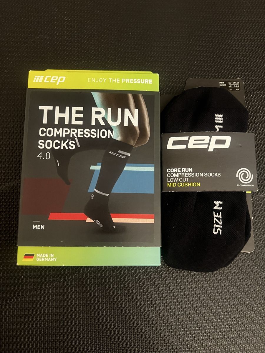 Chaussettes: Herren CEP Laufsocken Bundle – Neuf avec emballage d'origine à Obfelden par running_mike