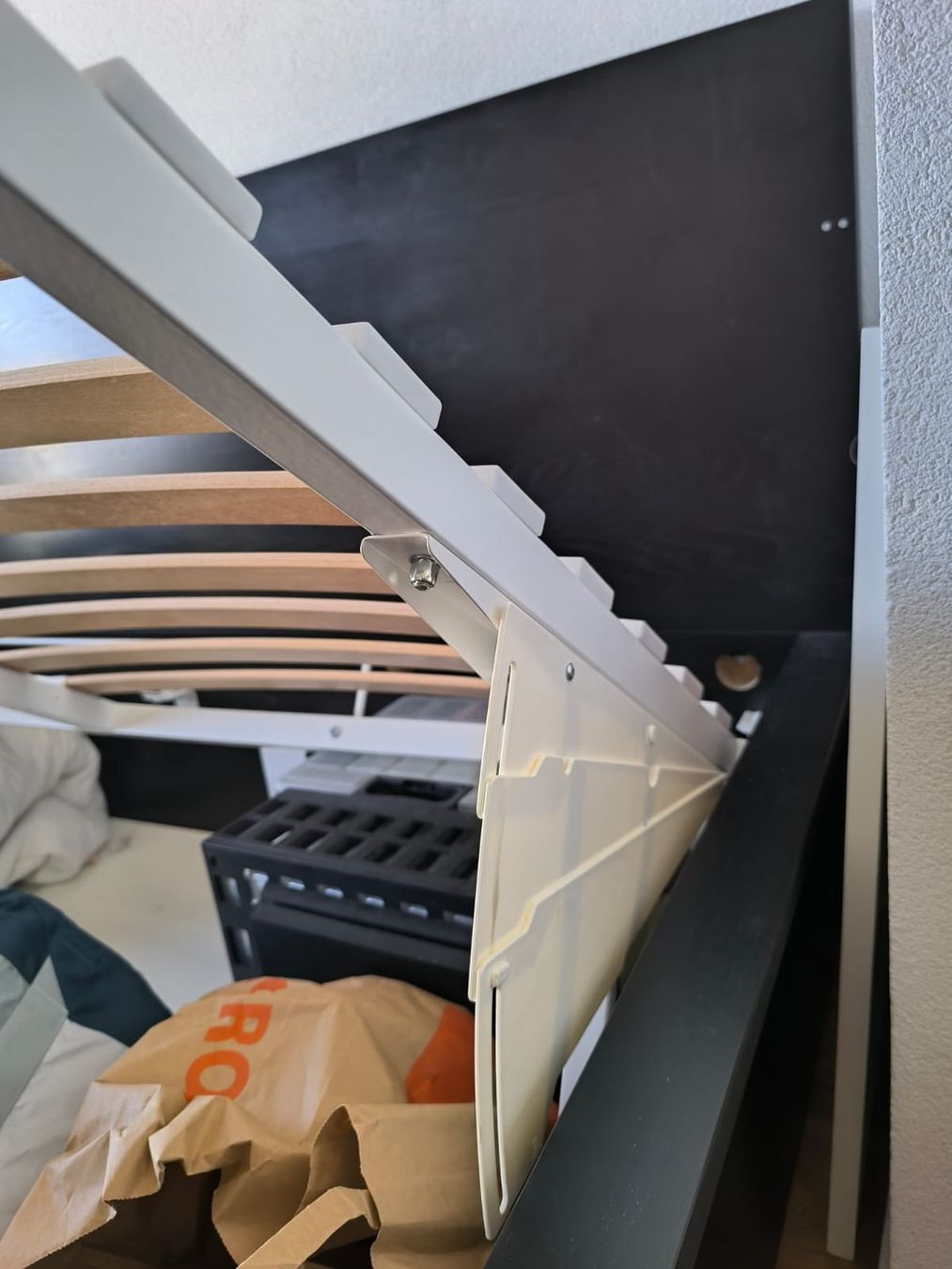 Letti: Lit coffre 180x200 noir – Nuovo (secondo la descrizione) da Carouge GE venduto da thi_2xlj 1
