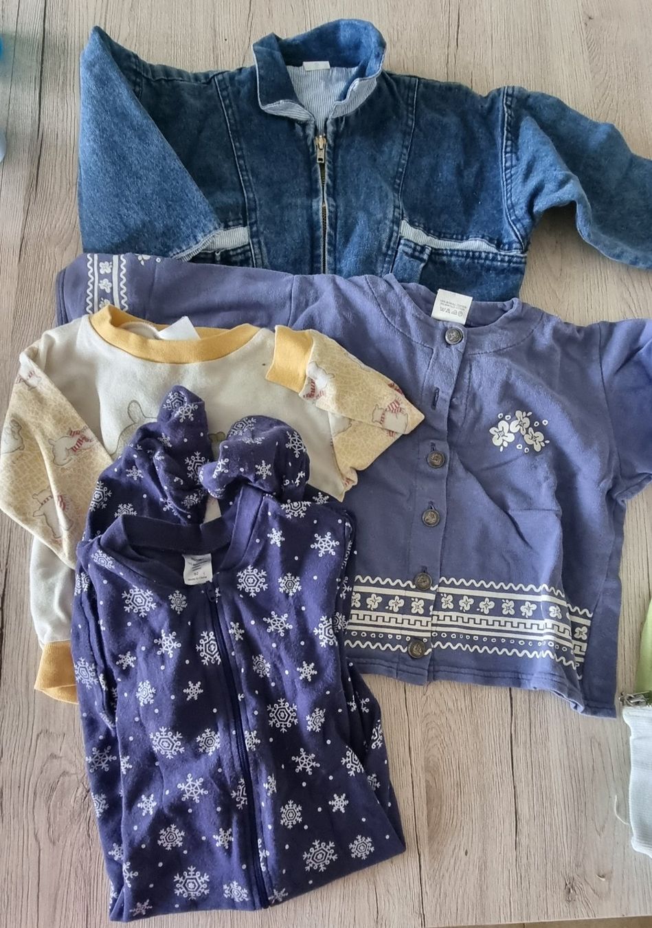 Lotti & Set di vestiti: Warmes Kleiderpaket für Mädchen gr.92 – Usato da Grossdietwil venduto da GNOM313 3