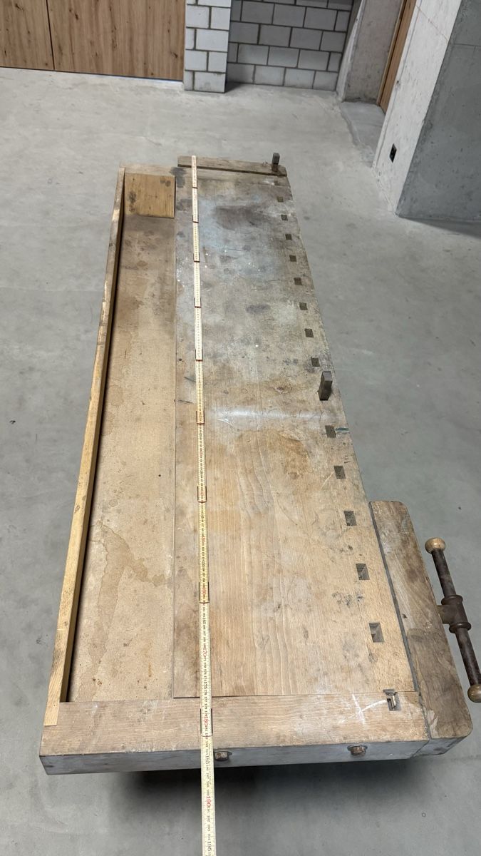 Werkbänke: Werkbank mit Schraubstock – Gebraucht aus Udligenswil von TomSawyer33 2