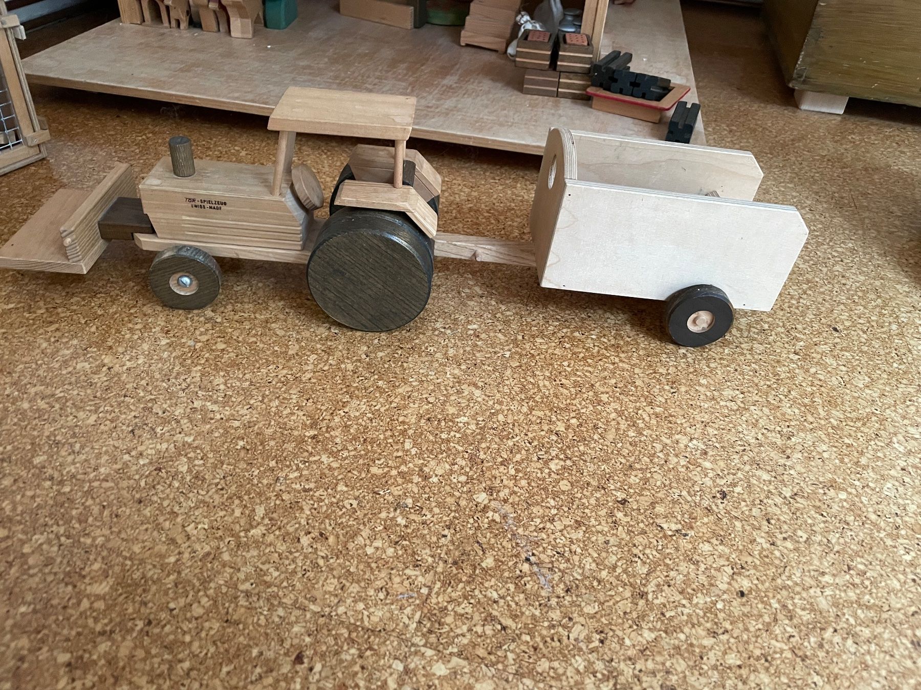 Jouets: Holztraktor – D'occasion à Wil/ZH par Wanja1