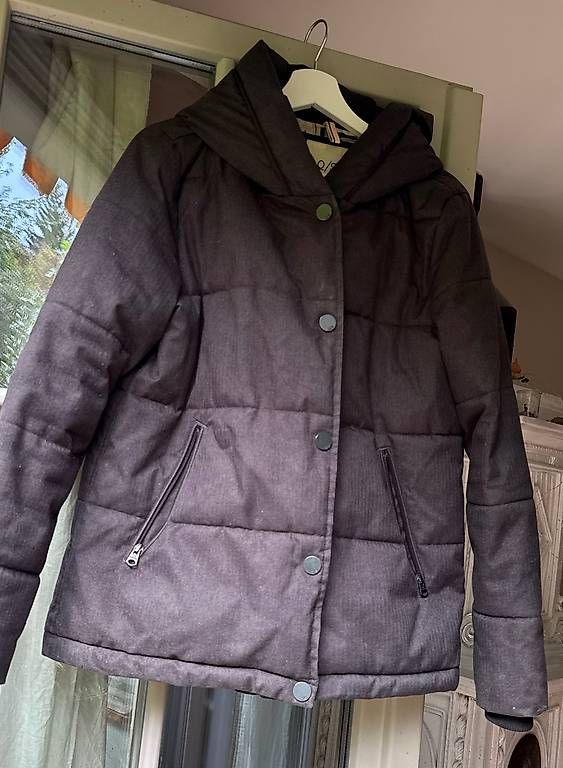 Jacken: Winterjacke – Gebraucht aus Flüh von Scheia
