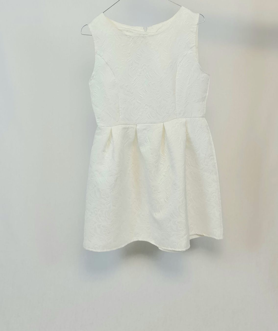 Vestiti: Robe blanche patineuse texturée - Taille 34-36 – Usato da Couvet venduto da Nawra_26 3