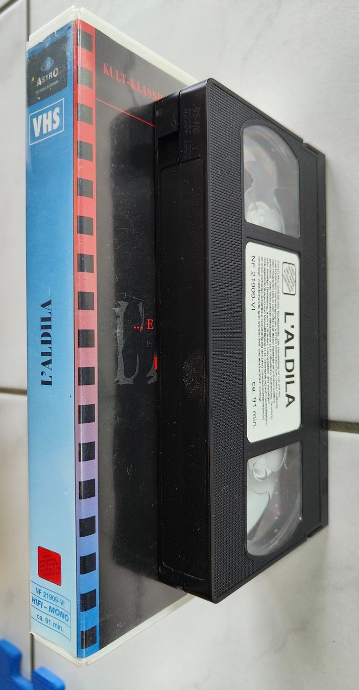 Tutti i VHS: VHS Über dem Jenseits (IT 1981) Astro – Usato da Ueberstorf venduto da Movieman83 2