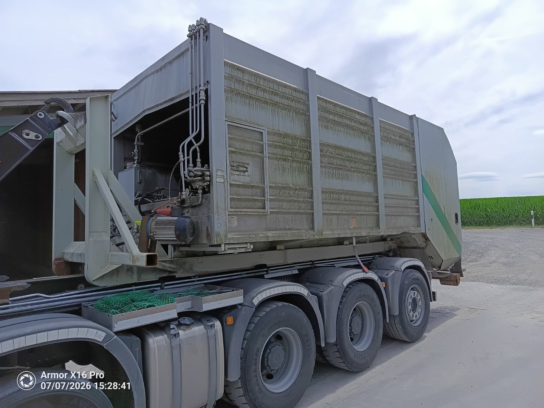Contenitori edile: Abfallpressmulde für Hakengerät – Usato da Schmiedrued venduto da Bolligerracing 5