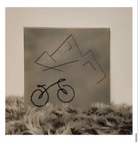Tableau toile motif vélo et montagne brodé fait main
