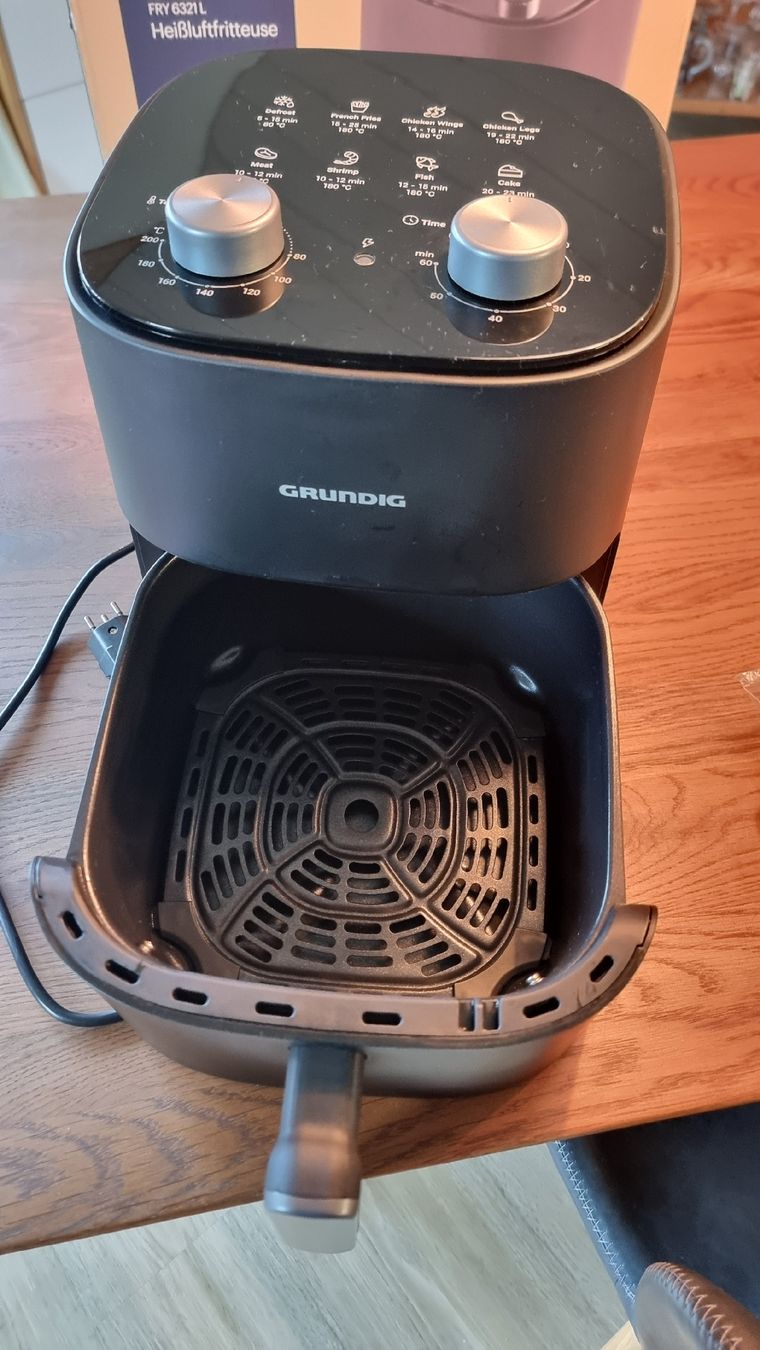 Elettrodomestici da cucina: Airfryer inkl. Backpapierschalen – Nuovo (secondo la descrizione) da Tägerwilen venduto da jalunis 2