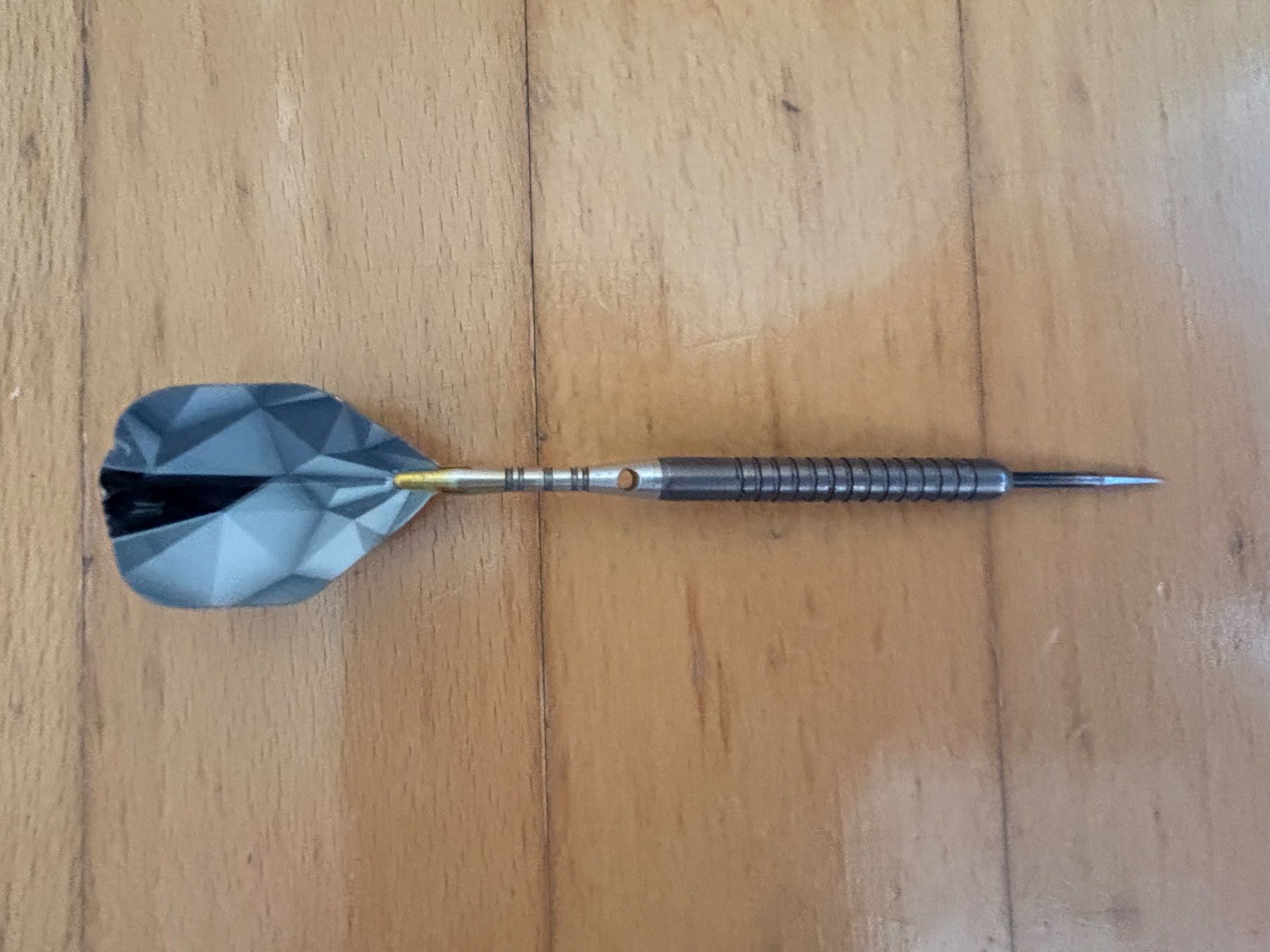 Freccette: WINMAU Blade 5 Darts Board mit 3 Darts – Usato da Düdingen venduto da NeymarJr3 4
