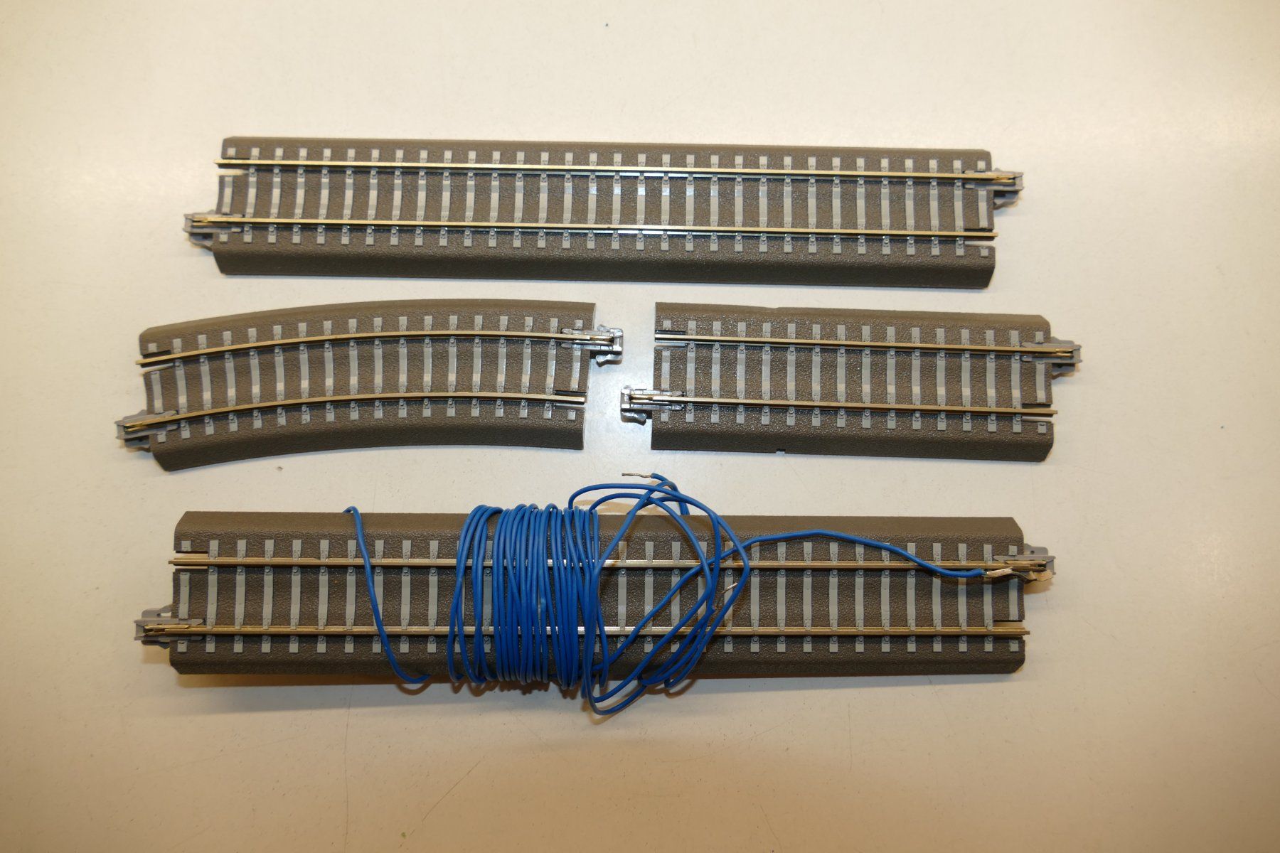 Tillig Modellini di ferrovie: Tillig H0m: 4xGleise – Usato da Niederhasli venduto da rail-duerst