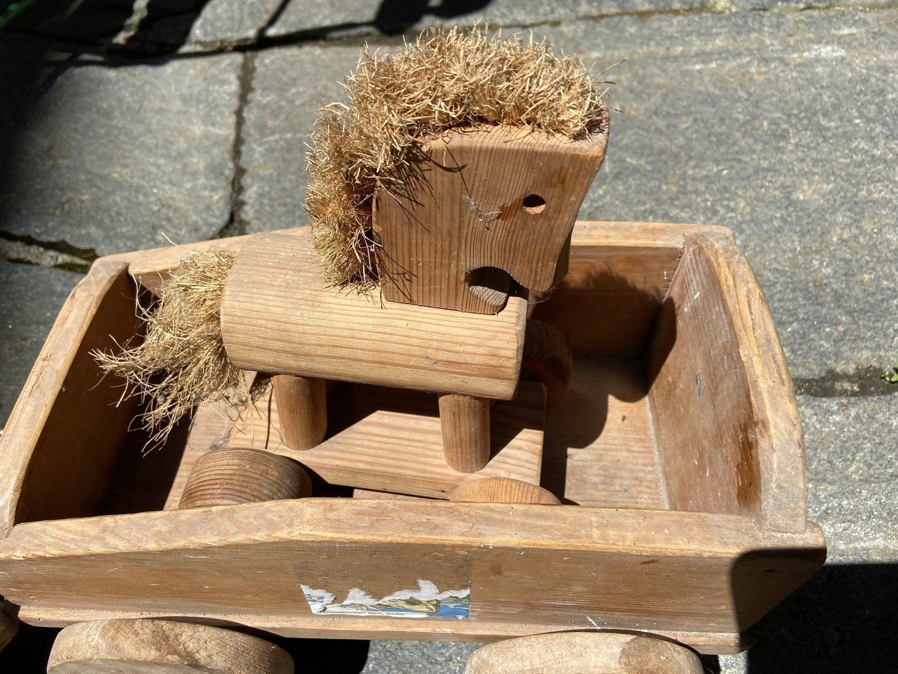 Spielzeuge: Auto aus Holz – Gebraucht aus Zofingen von celebridade 2