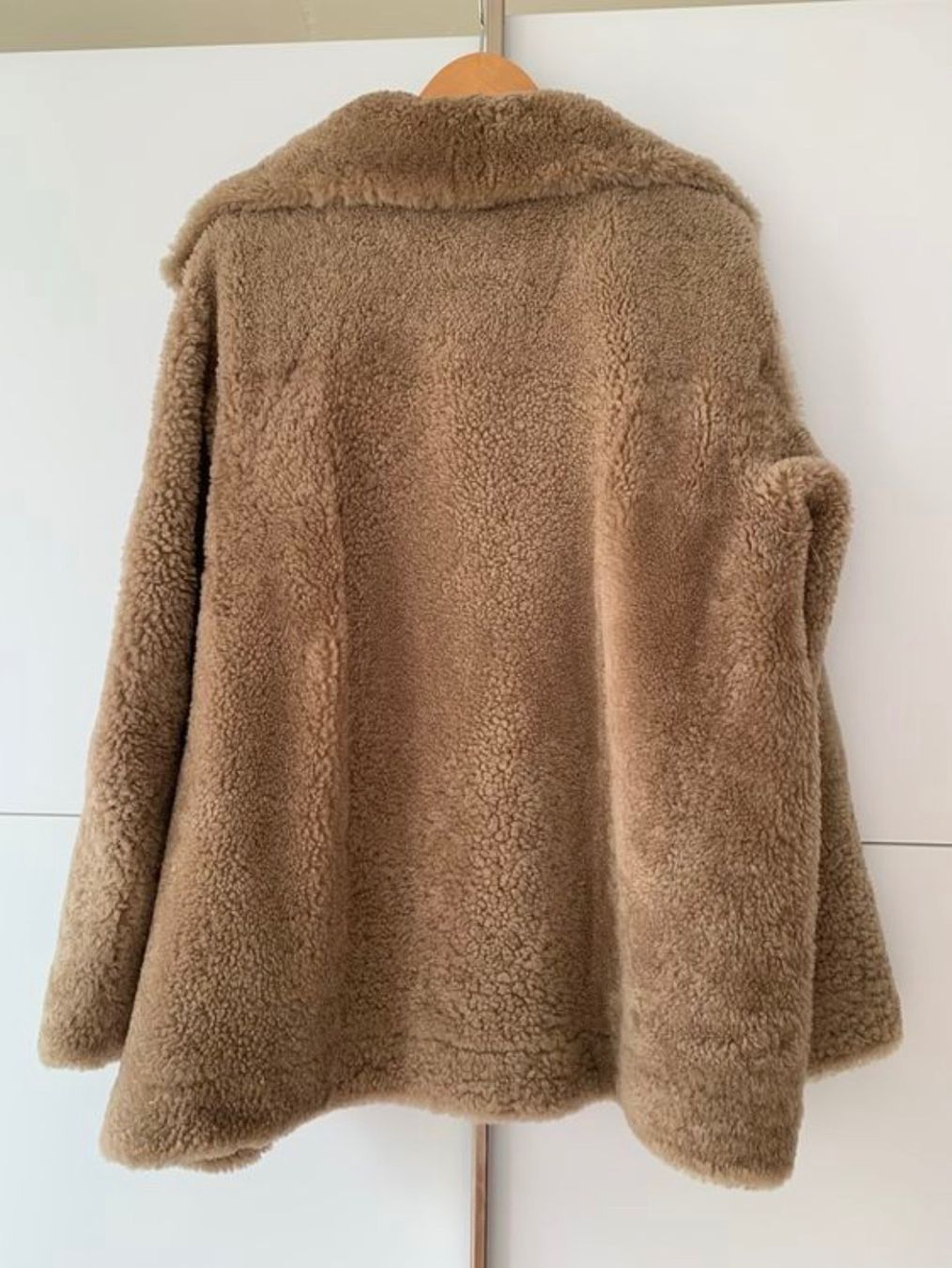 Cappotti: Lamfelljacke Teddy von Enes – Usato da Zürich venduto da fisch0 3