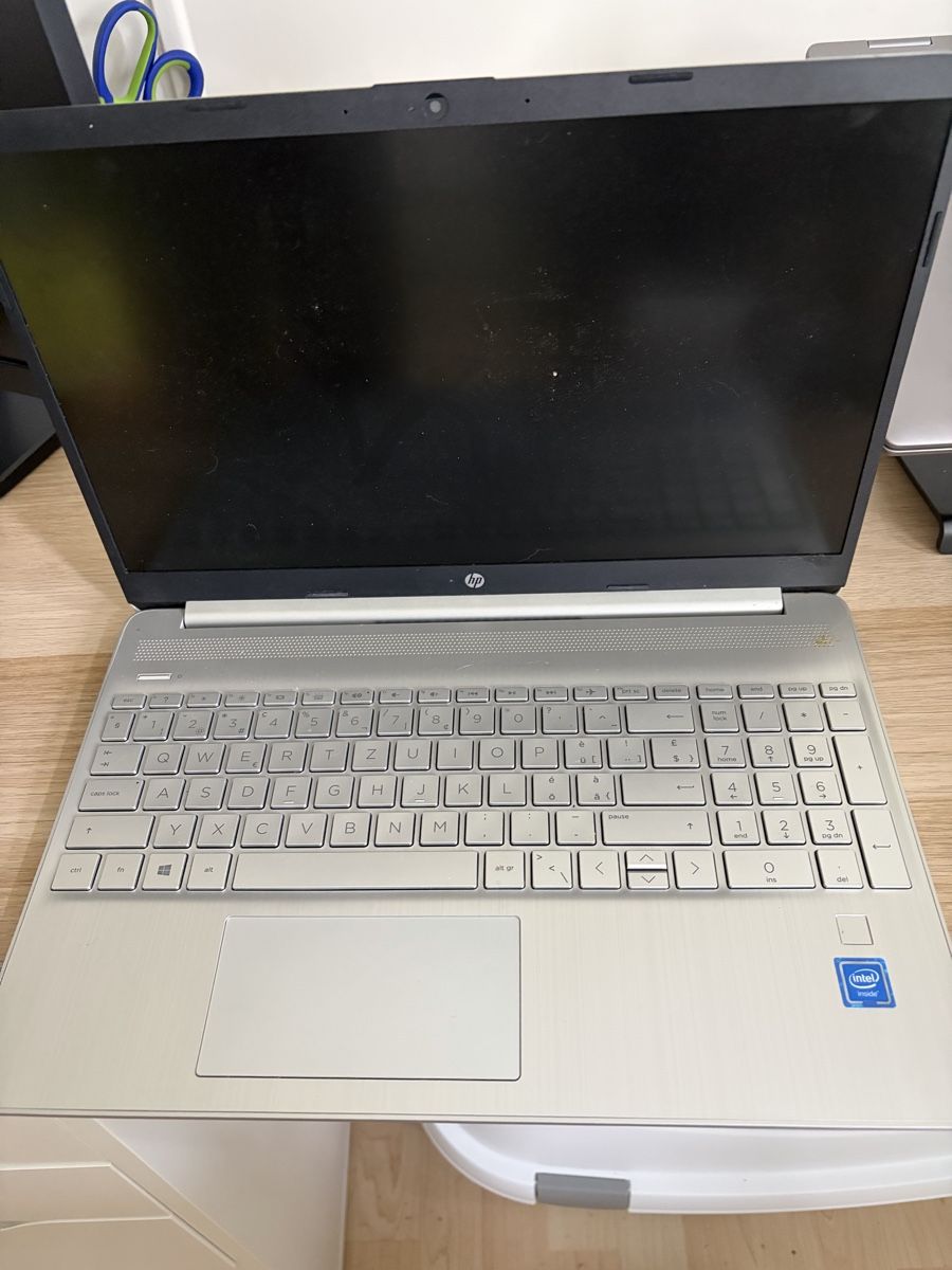 Hewlett Packard Notebook: HP Laptop – Usato da Dagmersellen venduto da sil_wxg7