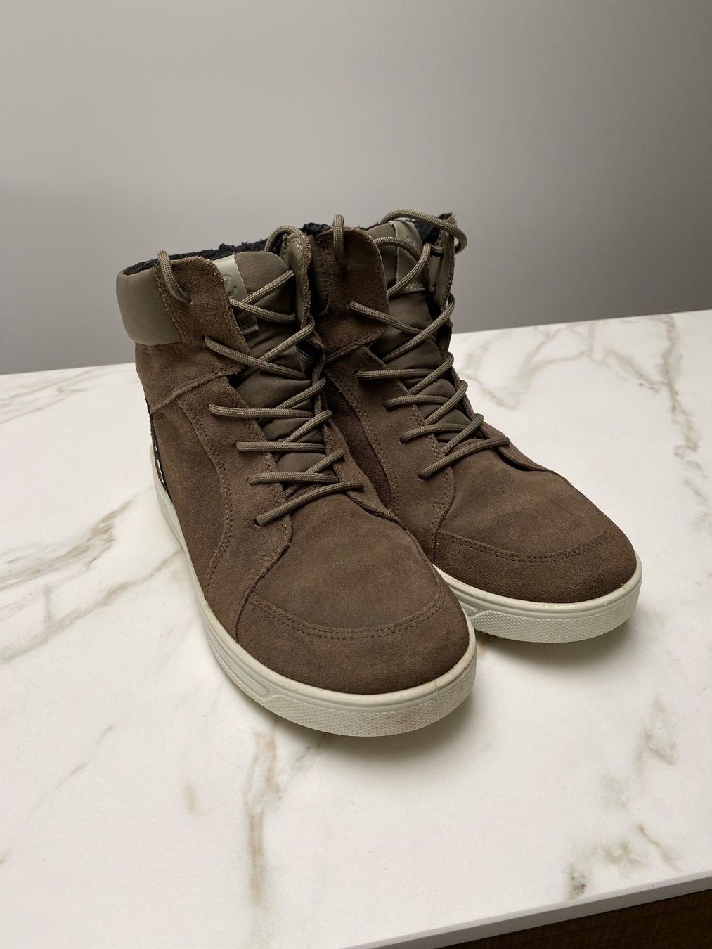 Ecco Scarpe da uomo: Unisex Schuhe ECCO GORE TEX Gr. 39 – Usato da Richterswil venduto da Busanca 1