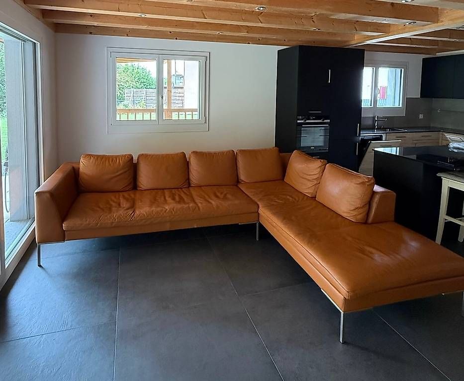 Sofas: Canapé d'angle en cuir – Gebraucht aus Epagny von thgrossen