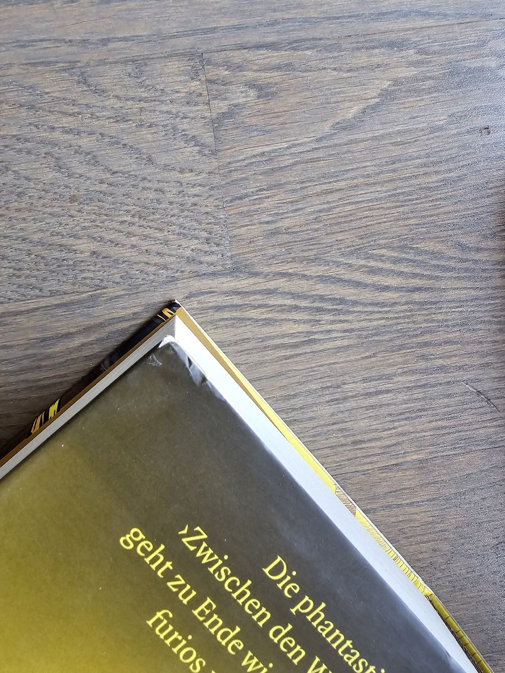 Bücher: Zwischen den Welten - Laini Taylor – Gebraucht aus Hinterforst von impatiently 7