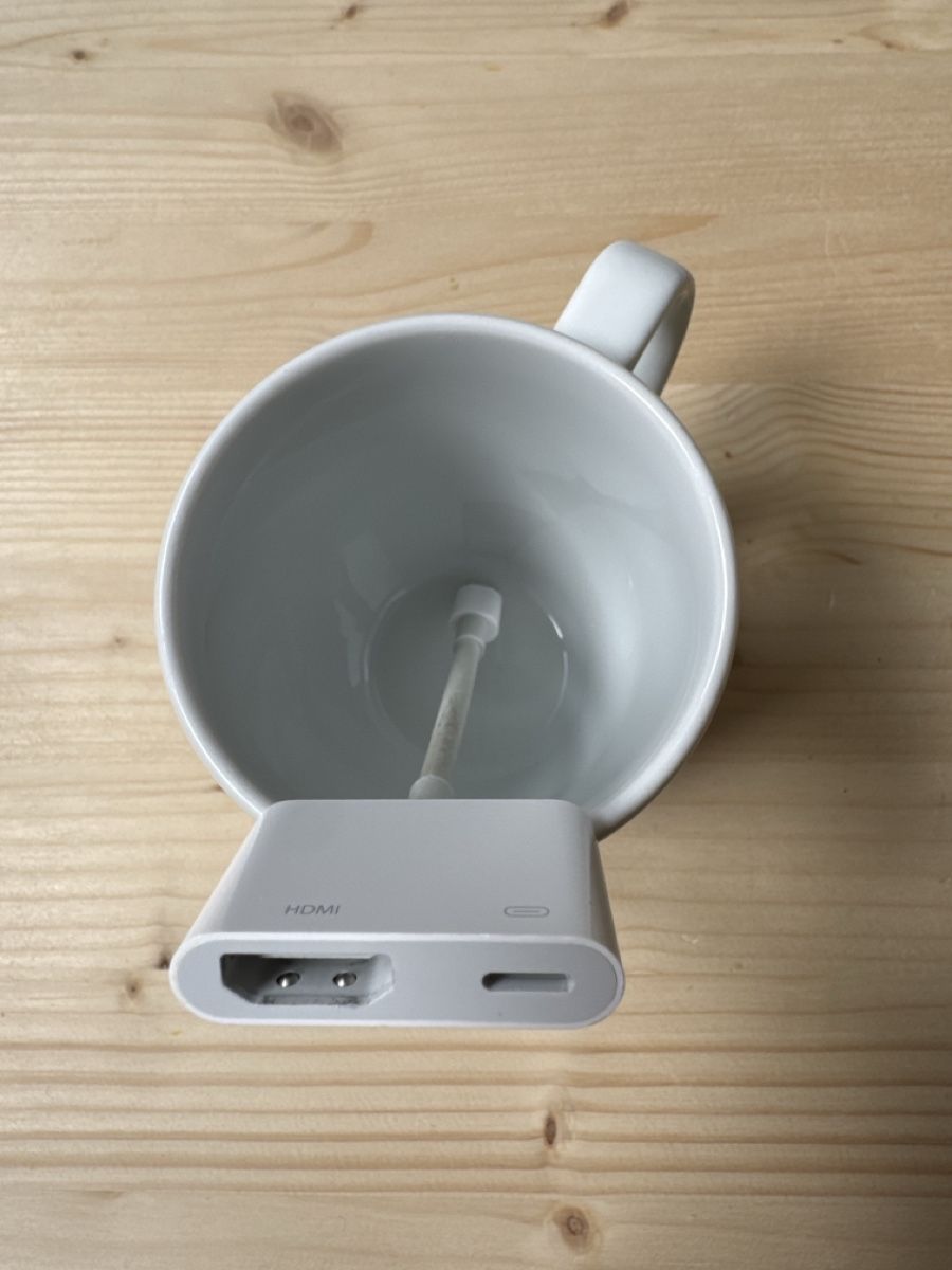 Unità & Adattatore: iPhone Adapter Lightning – Usato da Ebnat-Kappel venduto da Elegant 2