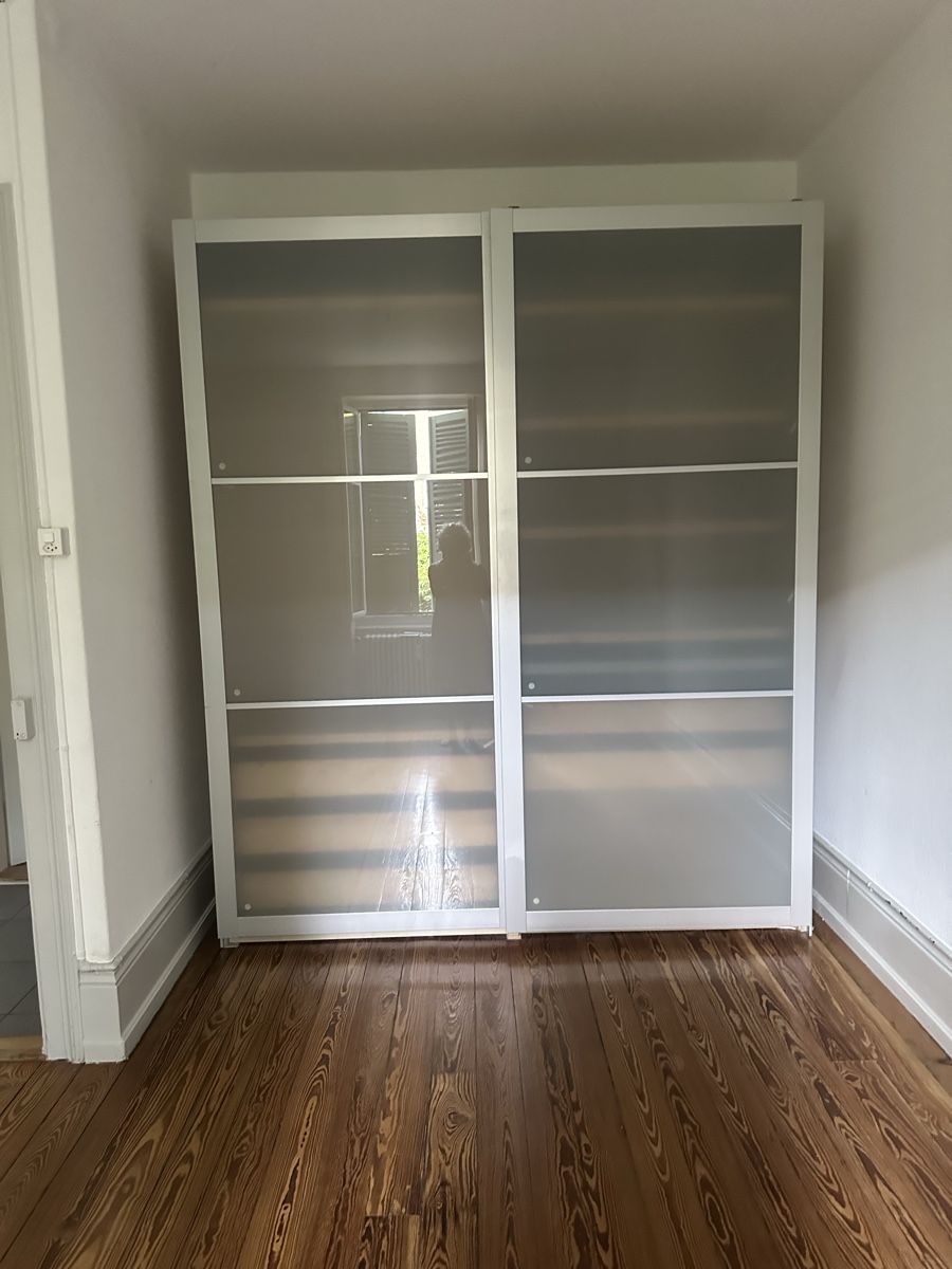 Armadi: IKEA Schrank  – Usato da Bern venduto da farbenfroehlich