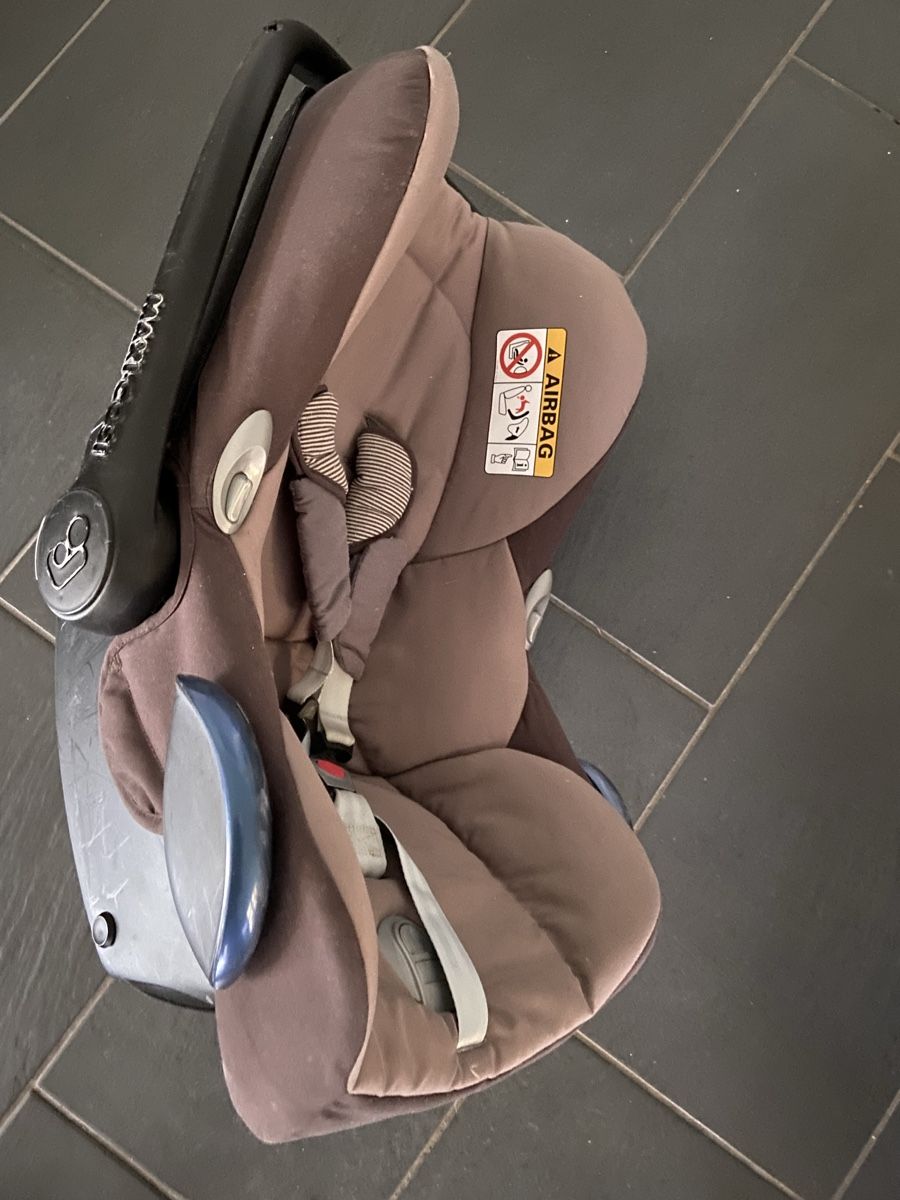 Maxi-Cosi Seggiolini per auto: Maxi Cosi Babyschale und Kindersitz – Usato da Gretzenbach venduto da Wildborneo 2