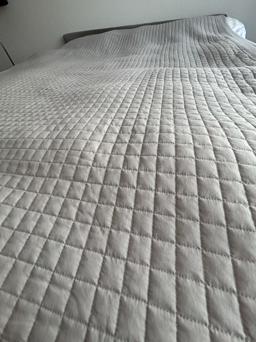 Decken: Bettüberwurf H&M 180x250cm – Gebraucht aus Zug von Biki72 1
