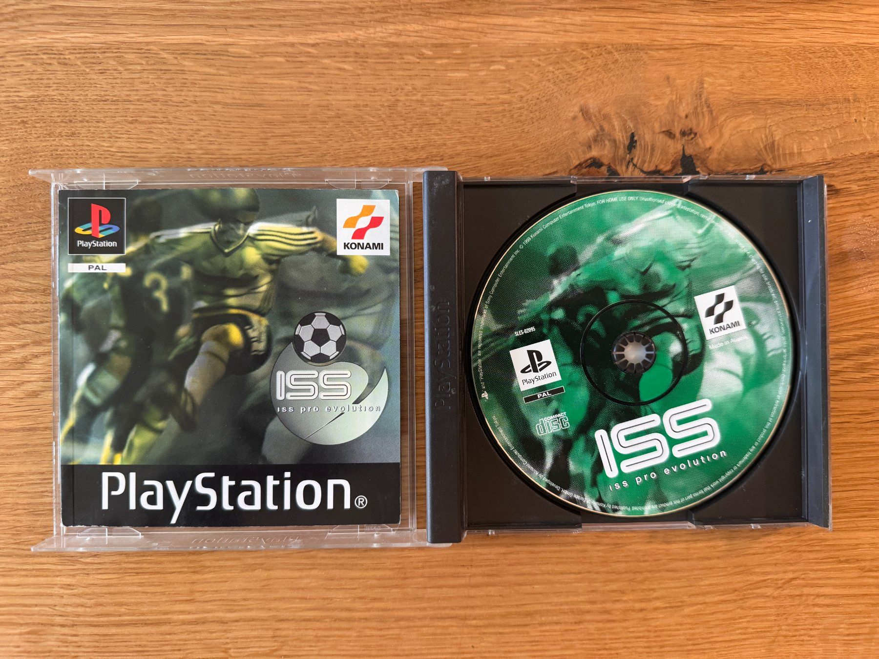 Sony Giochi: ISS Pro Evolution PS1 Sony PlayStation 1 - OVP +Buch – Usato da Schaffhausen venduto da bec_82fj