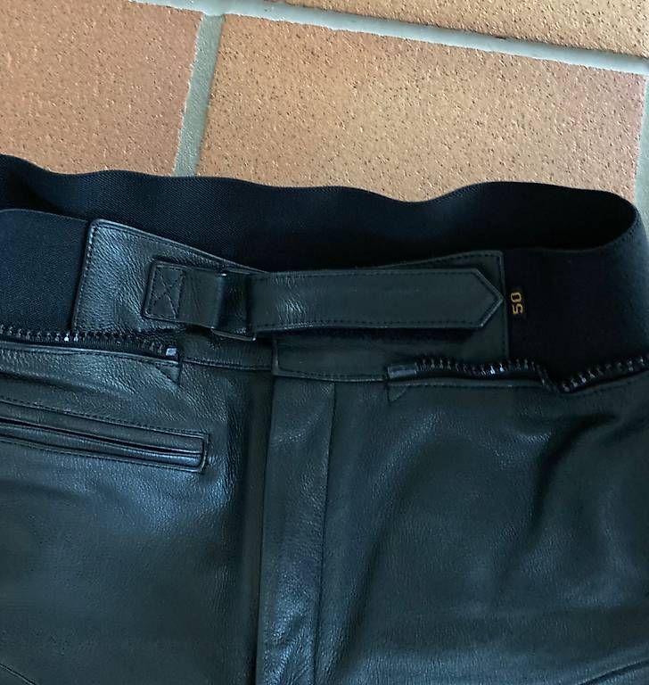 Hosen: IXS Motorrad Hose Leder gr.50 – Gebraucht aus Hombrechtikon von 2Pinienkerne 2