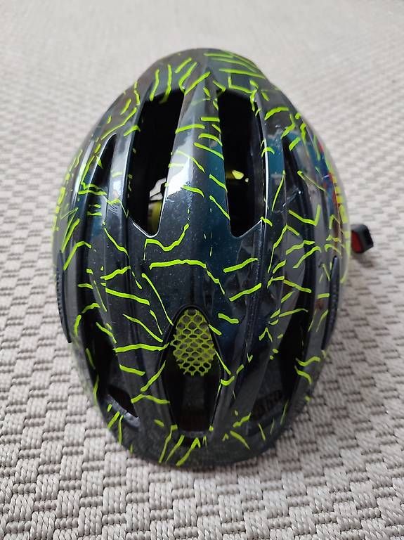 Caschi: Kindervelohelm  – Usato da Hettlingen venduto da sam_k7x5