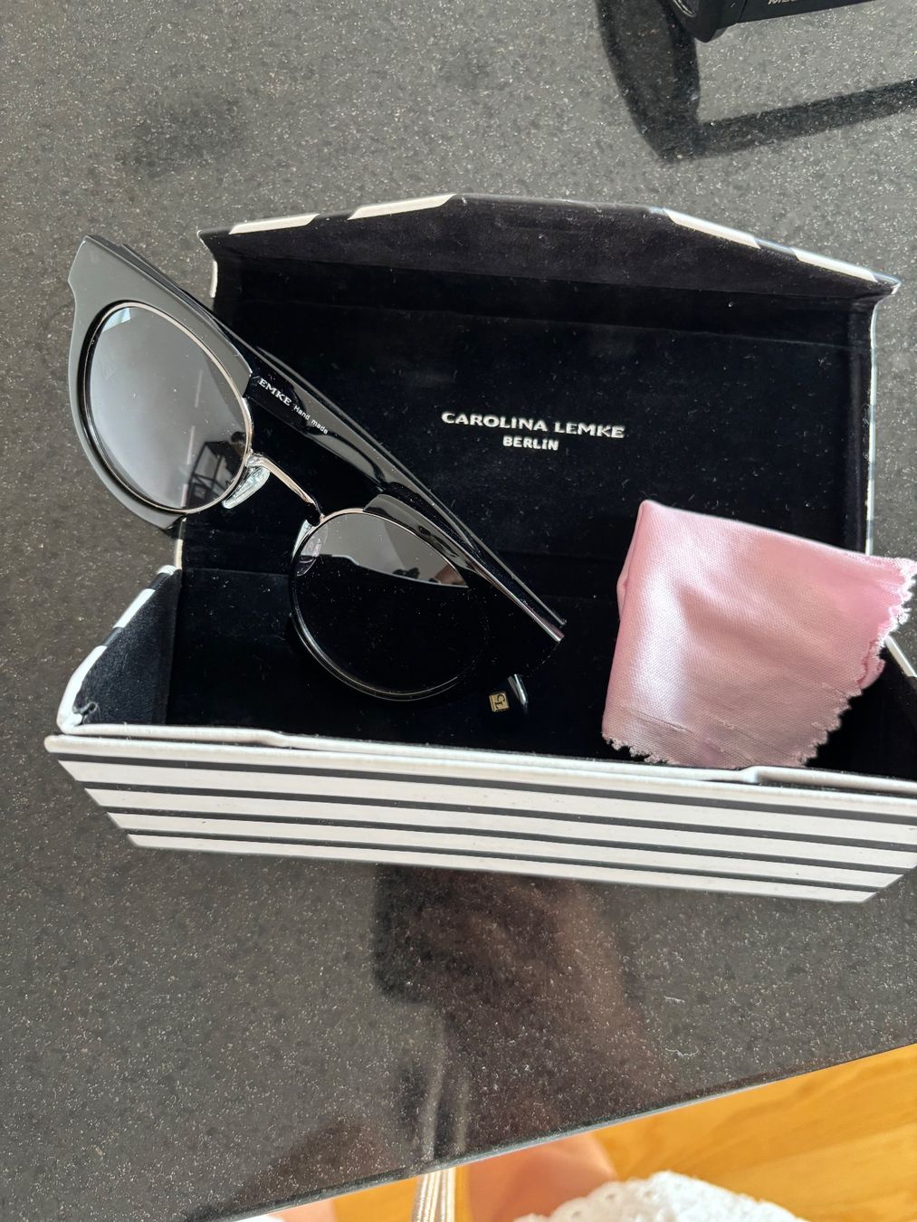 Lunettes & Verres: Sonnenbrille Carolina Lemke – D'occasion à Winterthur par D_Zel97 2