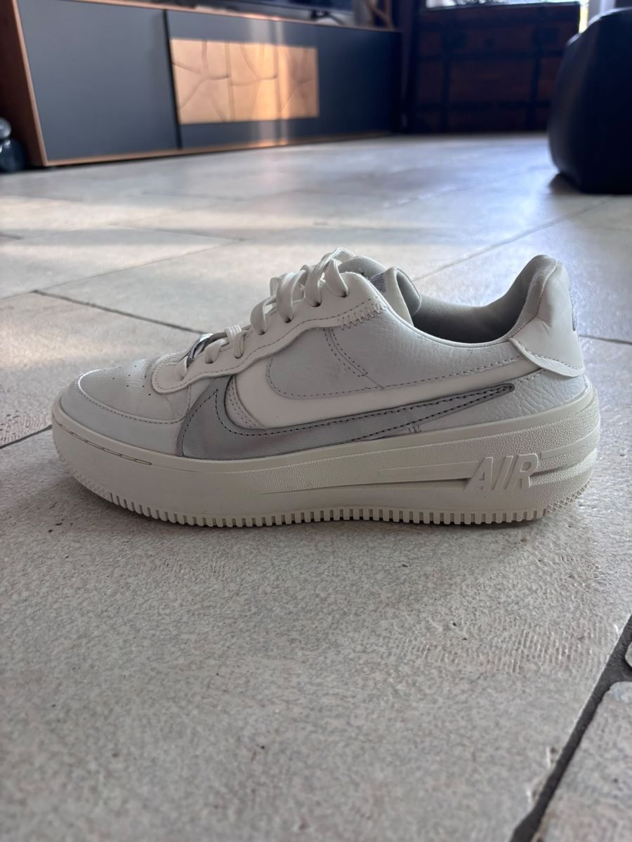 Nike Chaussures hommes: Baskets Nike Air Force blanches T39 – D'occasion à La Chaux-de-Fonds par seb6969 1