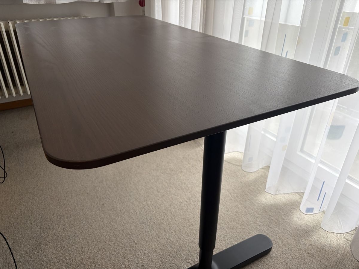 Ikea Scrivanie: IKEA Bekant 160x80cm – Usato da Zürich venduto da clairmont-5f2v