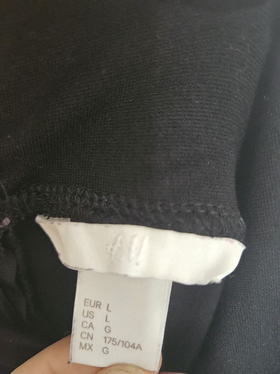 H&M T-shirt: Schwarzes H&M Top, Grösse L. – Nuovo (secondo la descrizione) da Kreuzlingen venduto da Lore2000 2