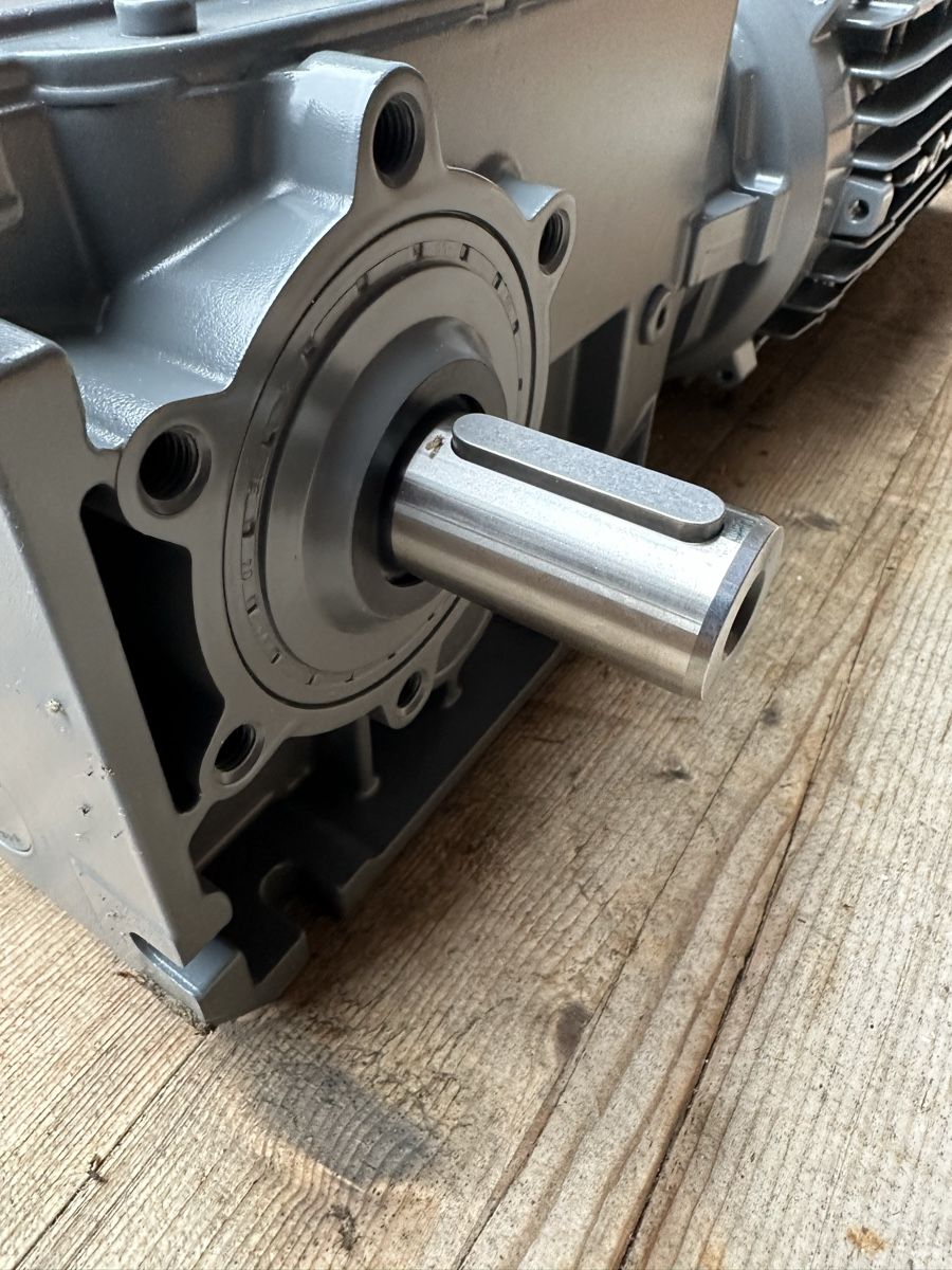 Motori: Lenze Drehmotor – Usato da Villmergen venduto da Bezdupe 5