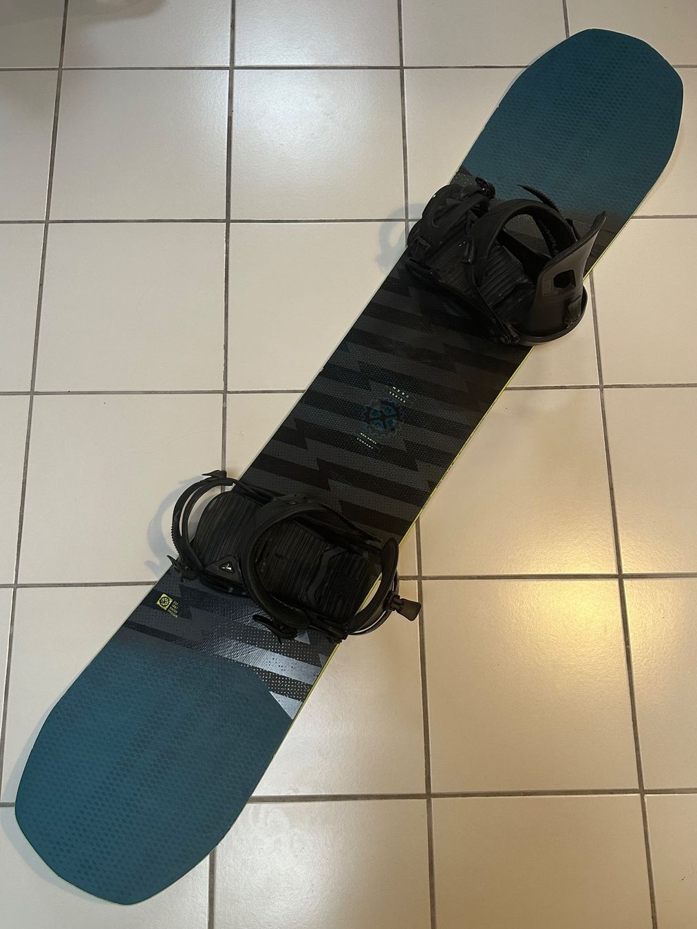 Nidecker Board: NIDECKER Snowboard 159 W Merc Series Nitro Bindings Black – Usato da St. Gallen venduto da S_rnw2