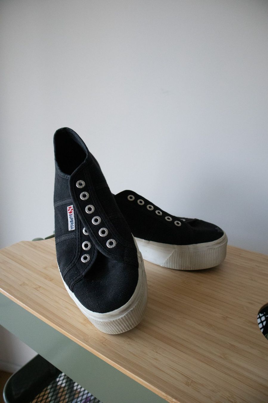Superga Damenschuhe: Superga schwarz mit Plateau, Grösse 39 – Gebraucht aus Fislisbach von AllyElgorb 2