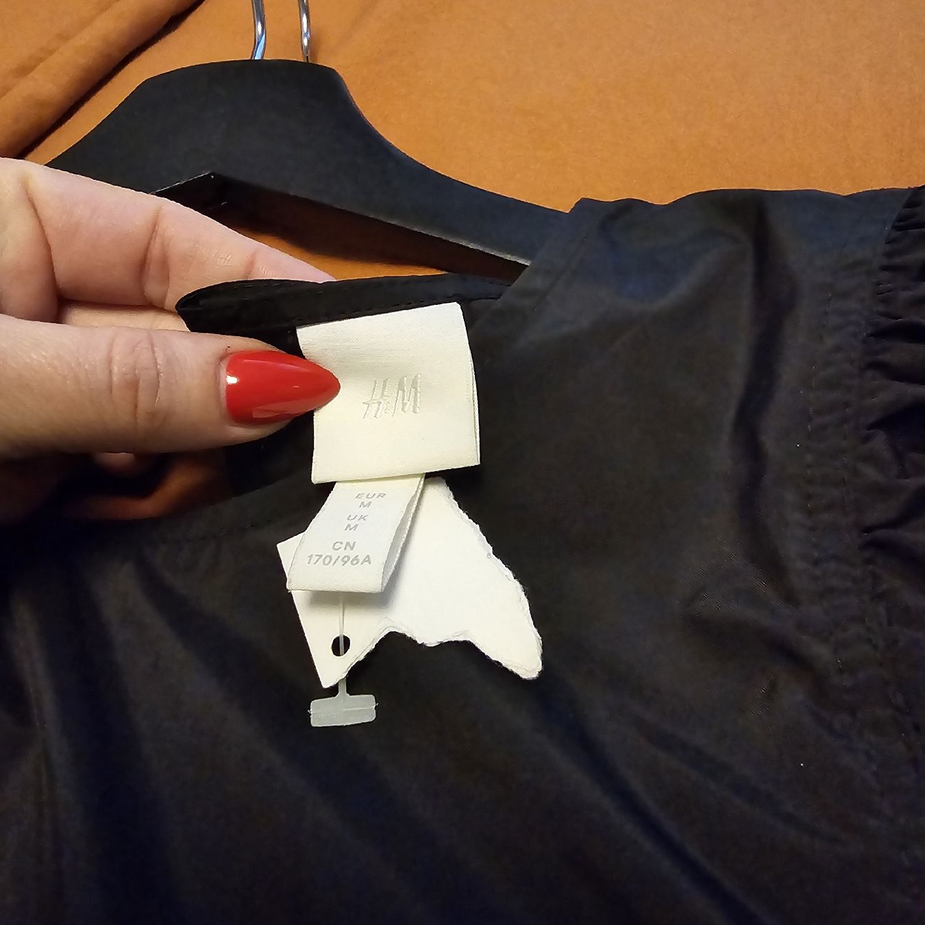 H&M Vestiti: Ein wunderschönes Kleid mit Flügelärmel – Nuovo e nell'imballaggio originale da Döttingen venduto da Mass-krisG 3